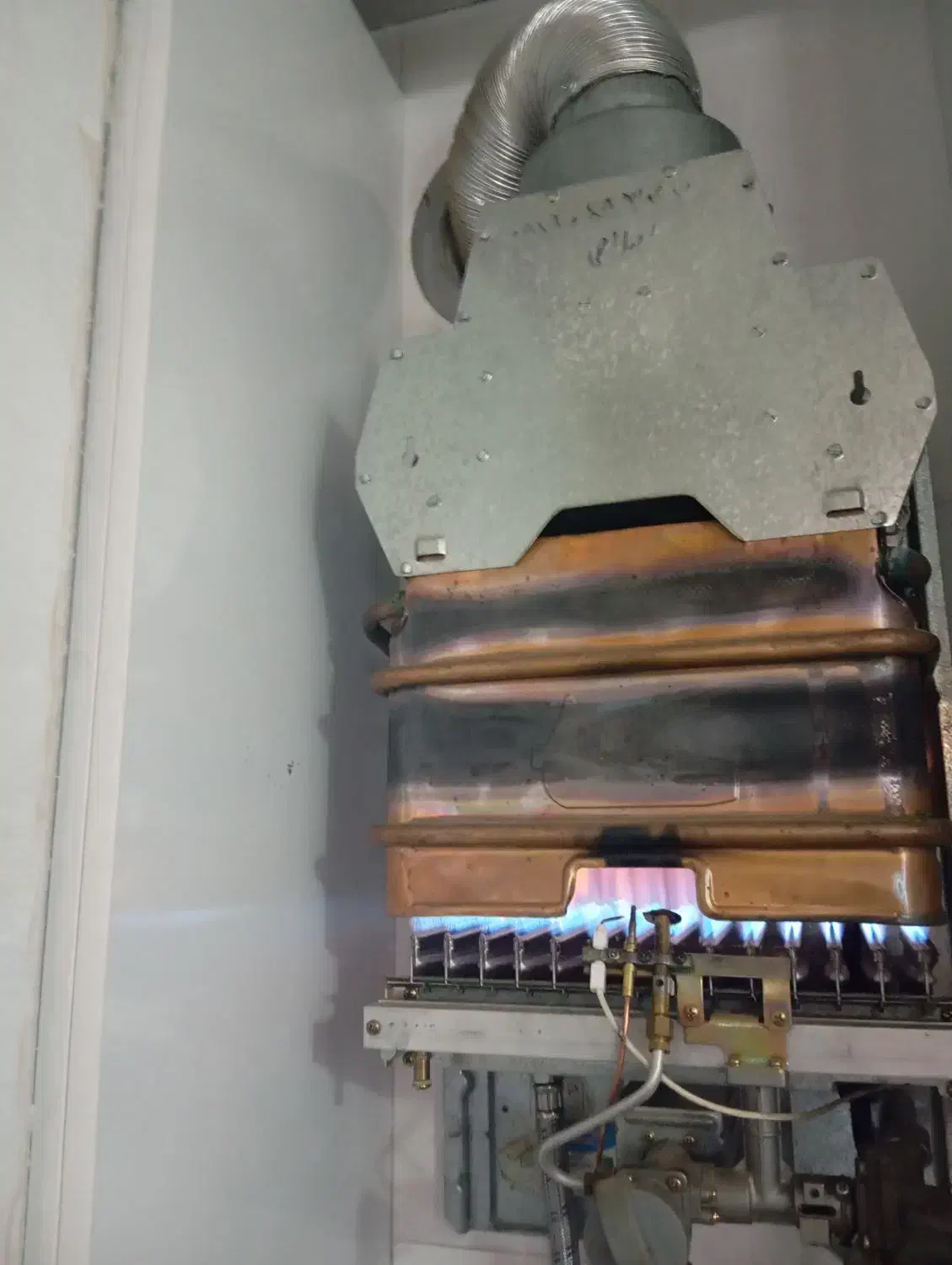 تعمیر آبگرمکن در منزل شبانه روزی بدونه تعطیلی|خدمات پیشه و مهارت|زنجان, |دیوار