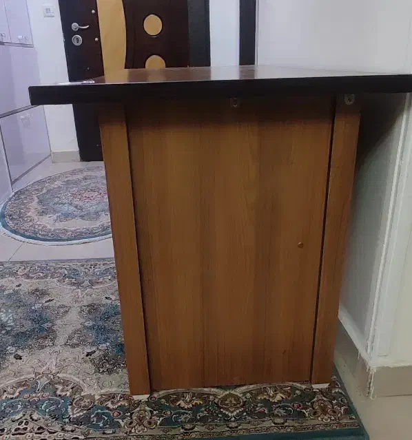 میز اداری، ام دی اف،دارای دو کشو قفل دار|دفتر کار|ارومیه, |دیوار