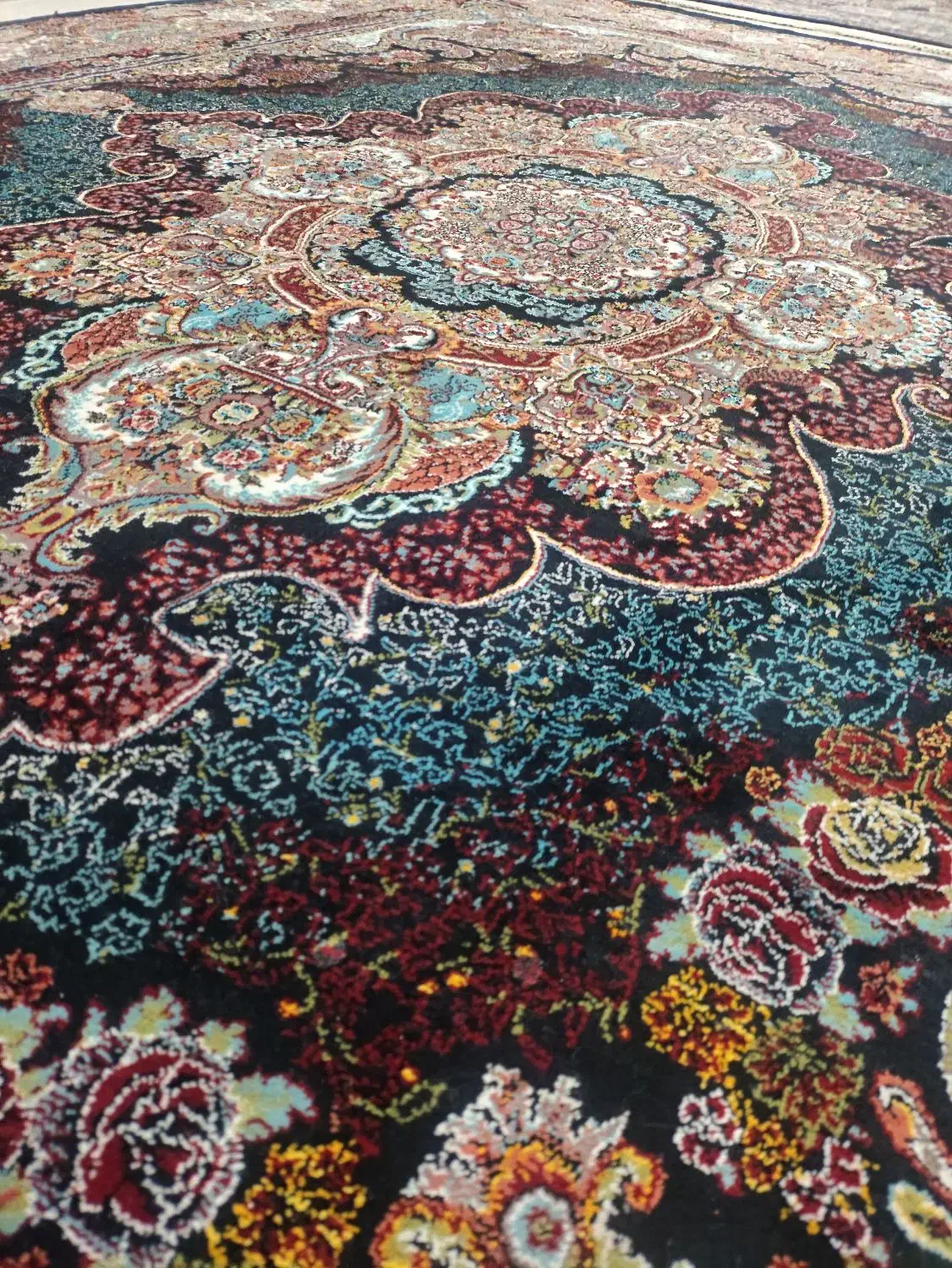 فرش|فرش|رشت, پل تالشان|دیوار