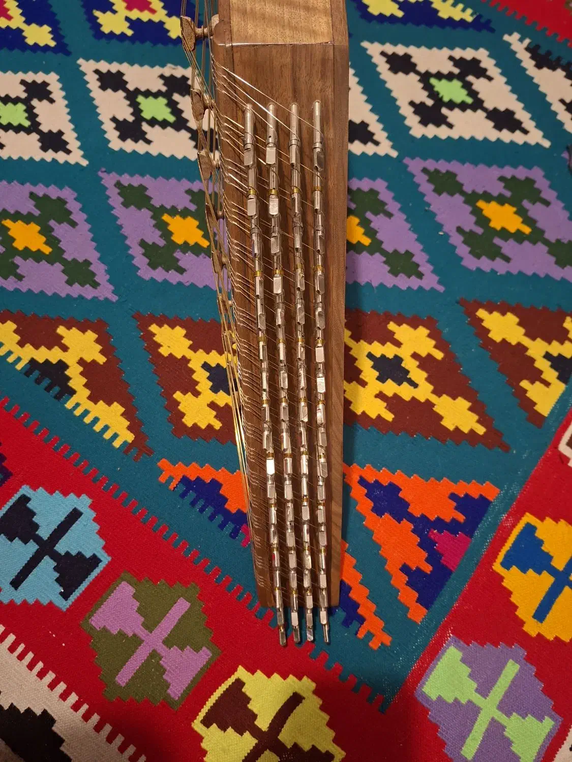 کارگاه ساخته سنتور امیرارسلان اوجی|سازهای سنتی|شیراز, کوی زهرا|دیوار