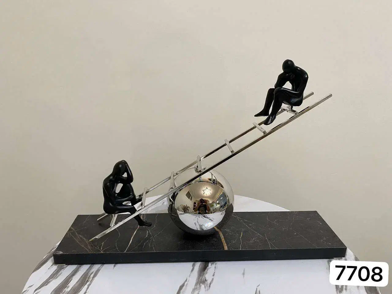 مجسمه دکوری نردبان تراز و اوریب|مجسمه، تندیس، ماکت|تهران, شوش (باغ آذری)|دیوار