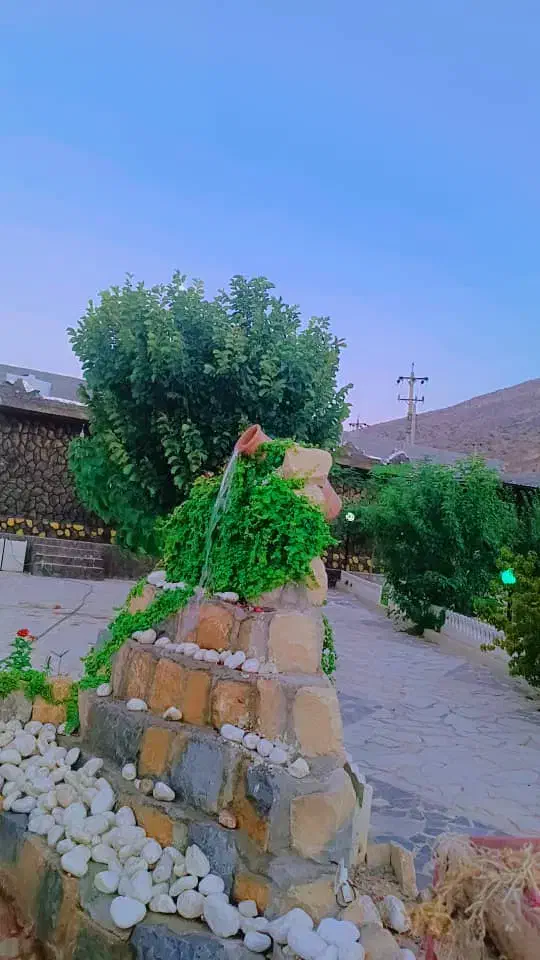 مغازه ۶۰ متری بر اصلی مشیر فاطمی نبش معدل|اجارهٔ مغازه و غرفه|شیراز, سینما سعدی|دیوار