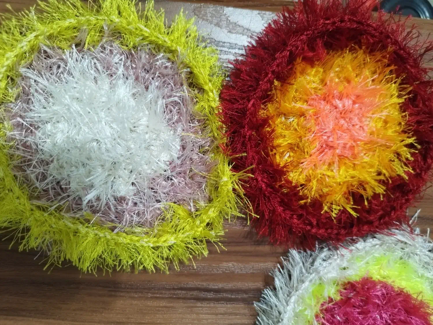 اسکاج دست بافت در طرح های متنوع|لوازم نظافت|گوراب زرمیخ, |دیوار