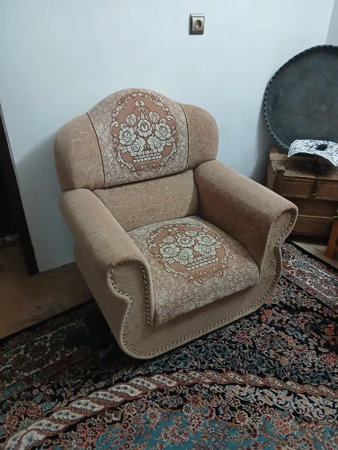 مبل ۷ نفره پارچه ی|مبلمان خانگی و میز عسلی|ساری, |دیوار