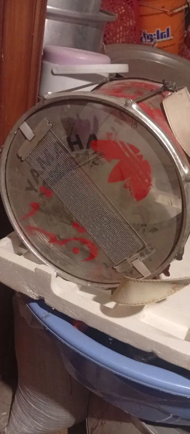 ریز طبل|درام و پرکاشن|خوی, |دیوار