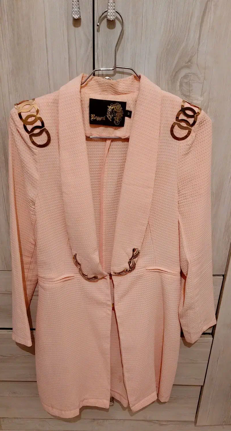 پالتو و کت|لباس|کرج, باغستان|دیوار