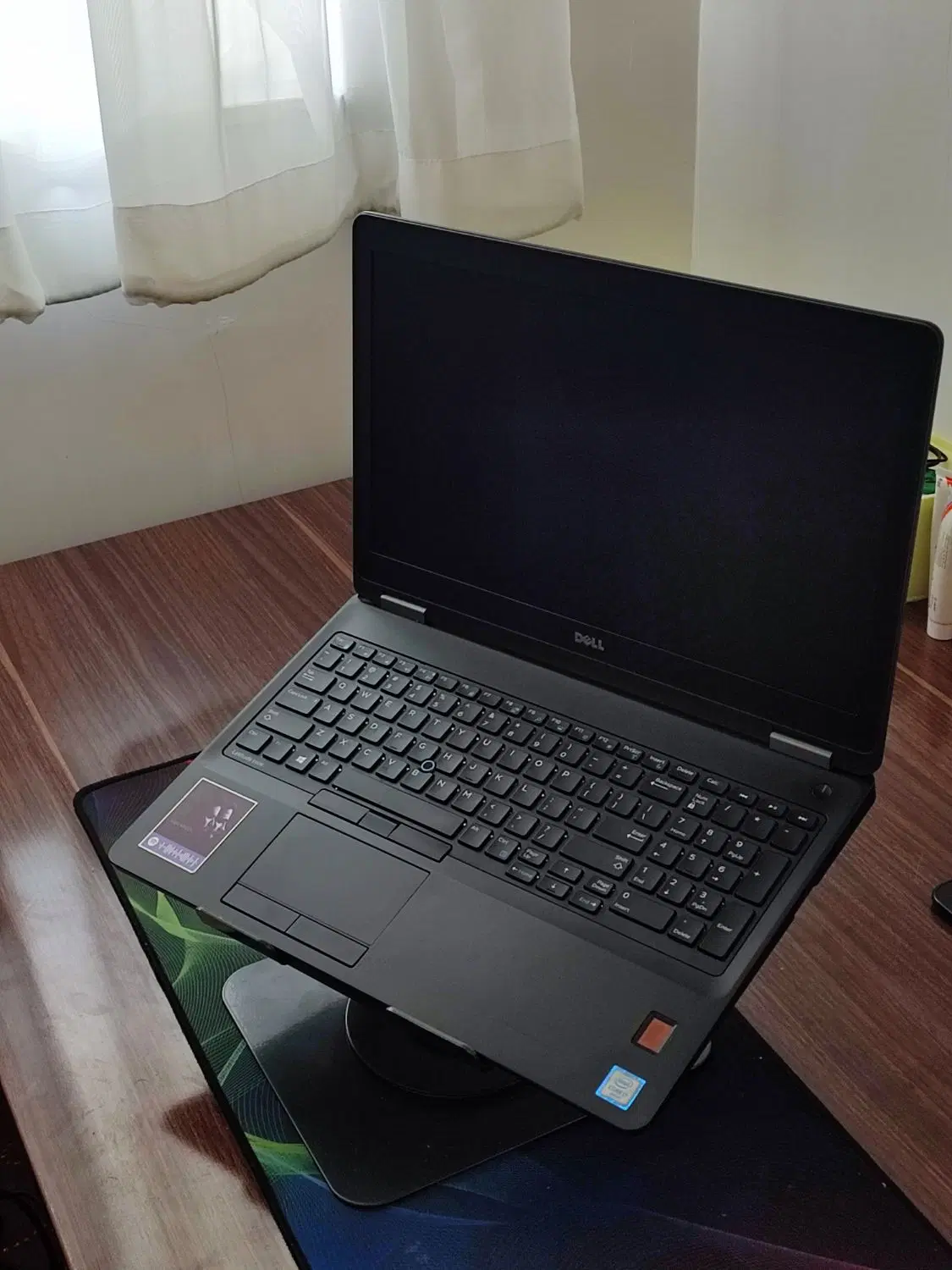 لپتاپ دل Dell E5570 گرافیک مجزا ۲ گیگابایت|رایانه همراه|اردبیل, |دیوار