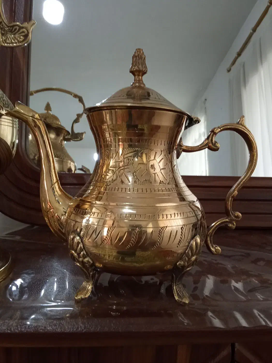 لوازم برنز و مس و برنج|کلکسیون اشیاء عتیقه|نهاوند, |دیوار