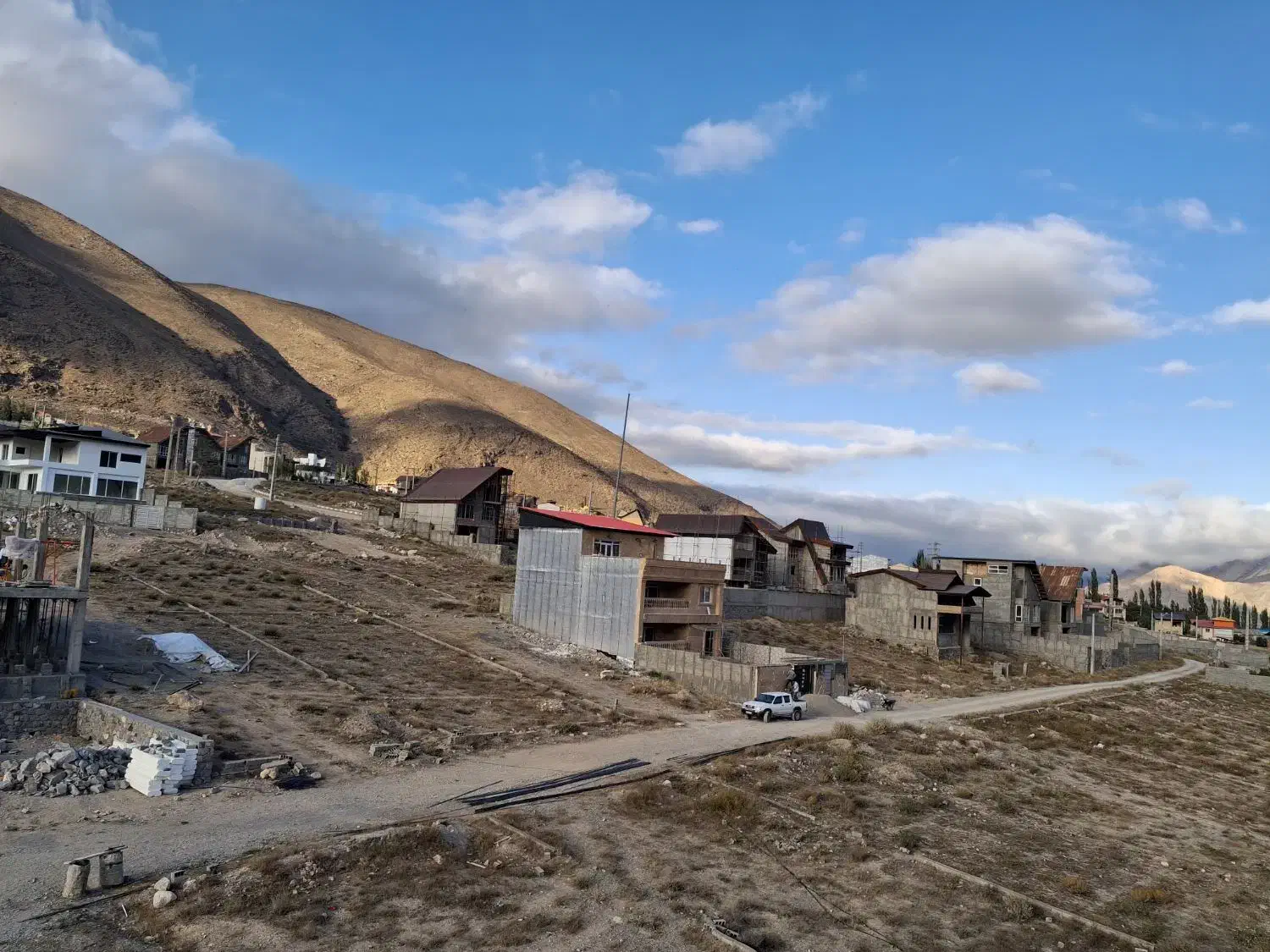 فروش زمین ۳۵۰ متری در شهرک بهاران رینه|فروش زمین و ملک کلنگی|رینه, |دیوار