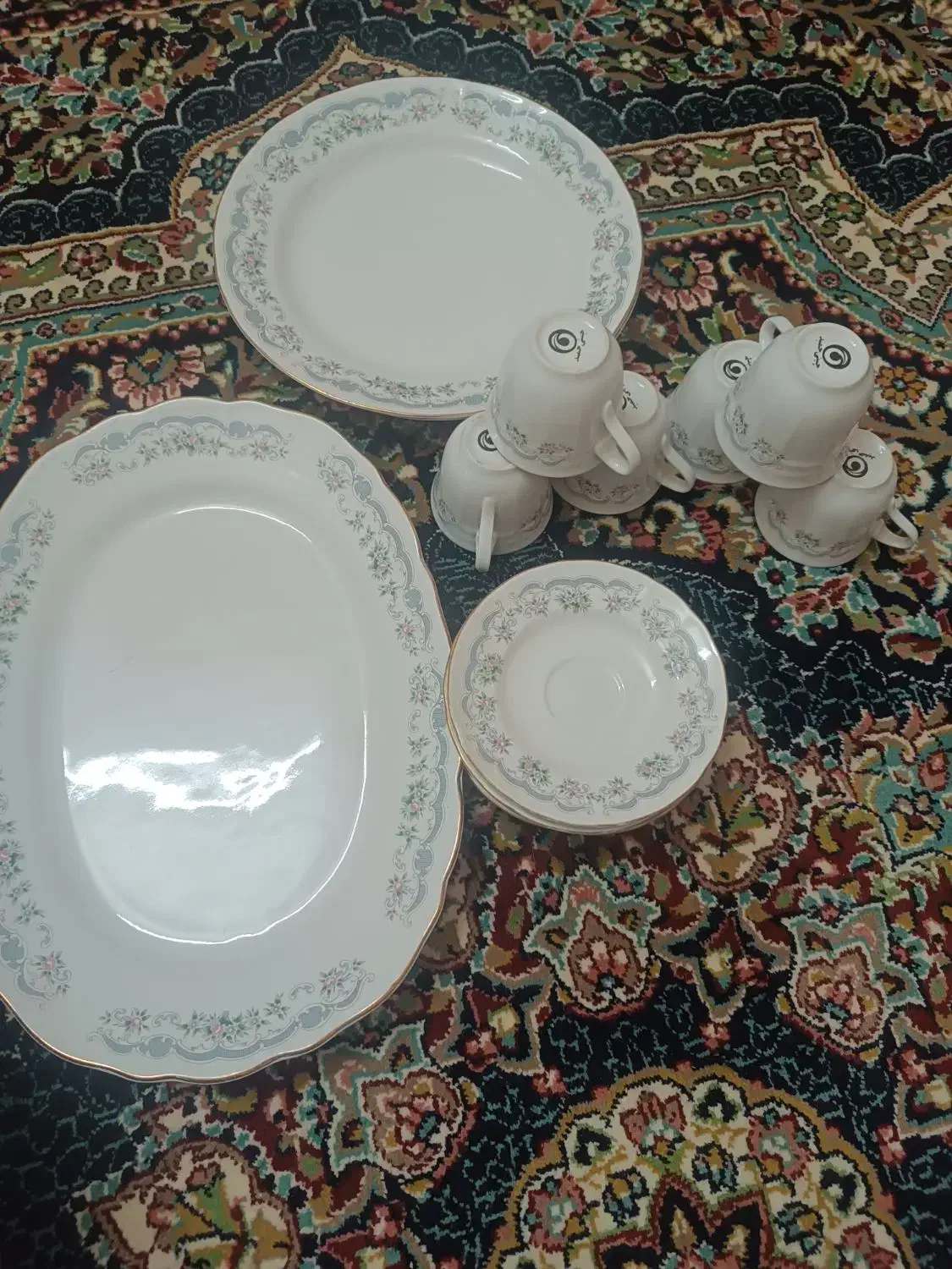 فنجان و نعلبکی|ظروف سرو و پذیرایی|قم, شهر قائم|دیوار