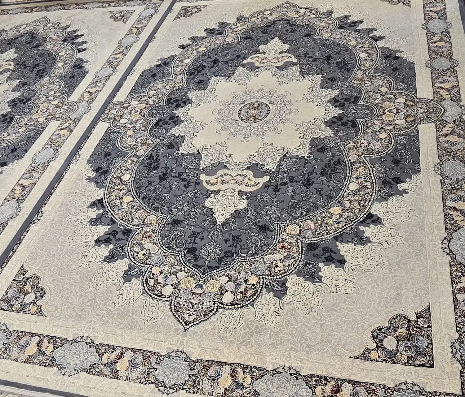 فرش در حد نو|فرش|بیضا, |دیوار