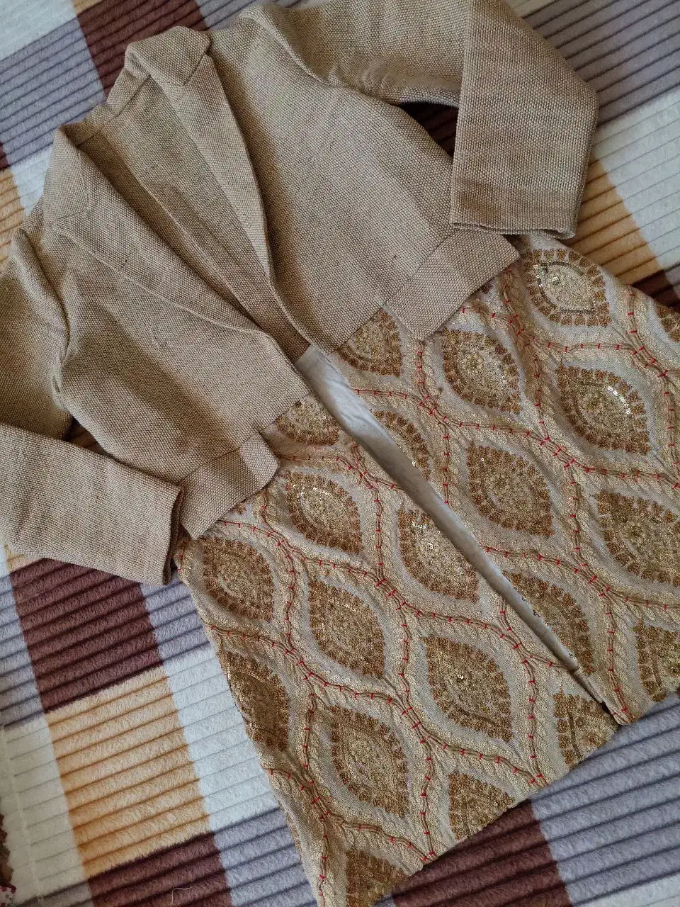 مانتو سایز اولی لارج دوتای آخری مدیوم|لباس|شیراز, شهرک مدرس|دیوار