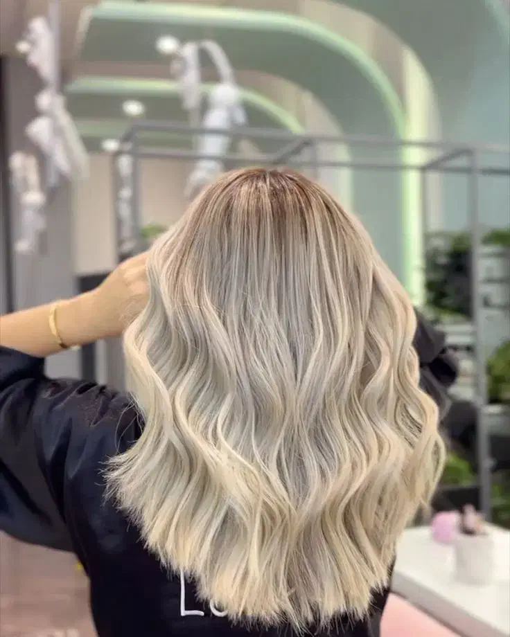 مدل رنگ و لایت|خدمات آرایشگری و زیبایی|لاهیجان, شیشه گران|دیوار