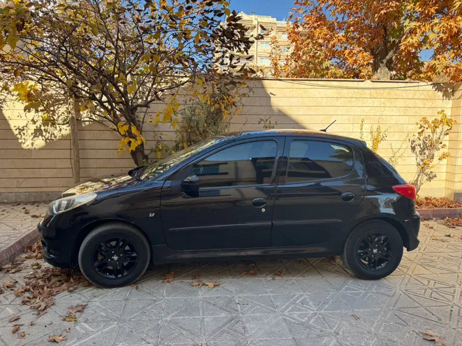 پژو ۲۰۷دنده دستی سقف شیشه۱۴۰۰|خودرو سواری و وانت|یاسوج, |دیوار