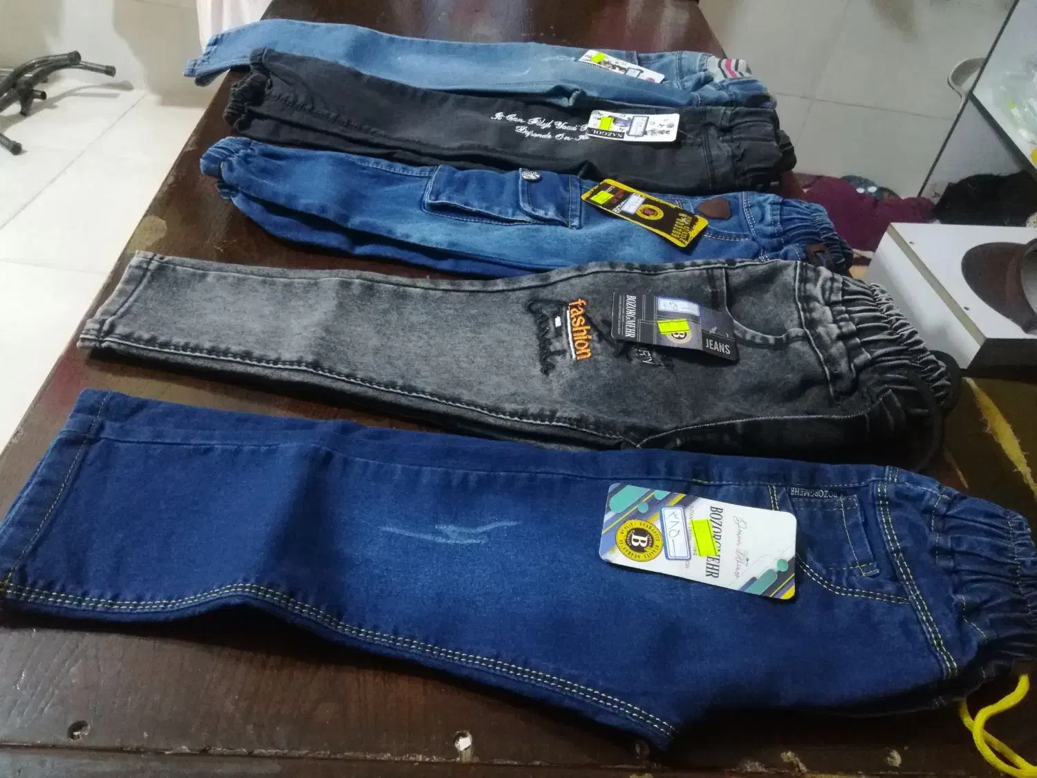 حراج شلوار لی|کفش و لباس بچه|دهدشت, |دیوار