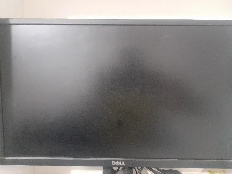 کامپیوتر|رایانه رومیزی|کرج, ساسانی (قلمستان)|دیوار