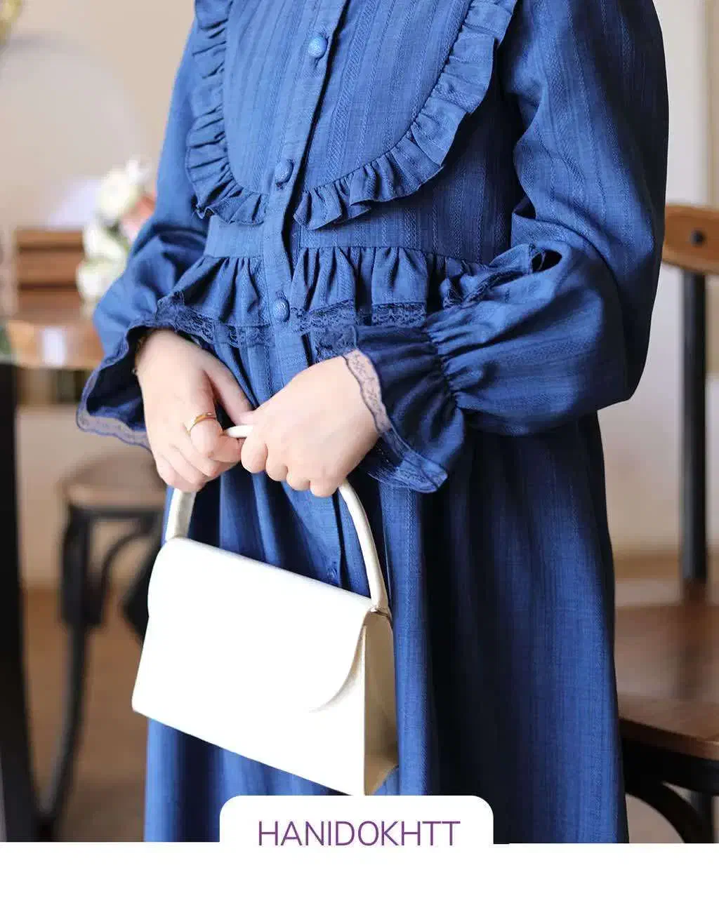 مدل عکاسی لباس نوجوان(چهره معلوم)|استخدام هنری و رسانه|قزوین, |دیوار