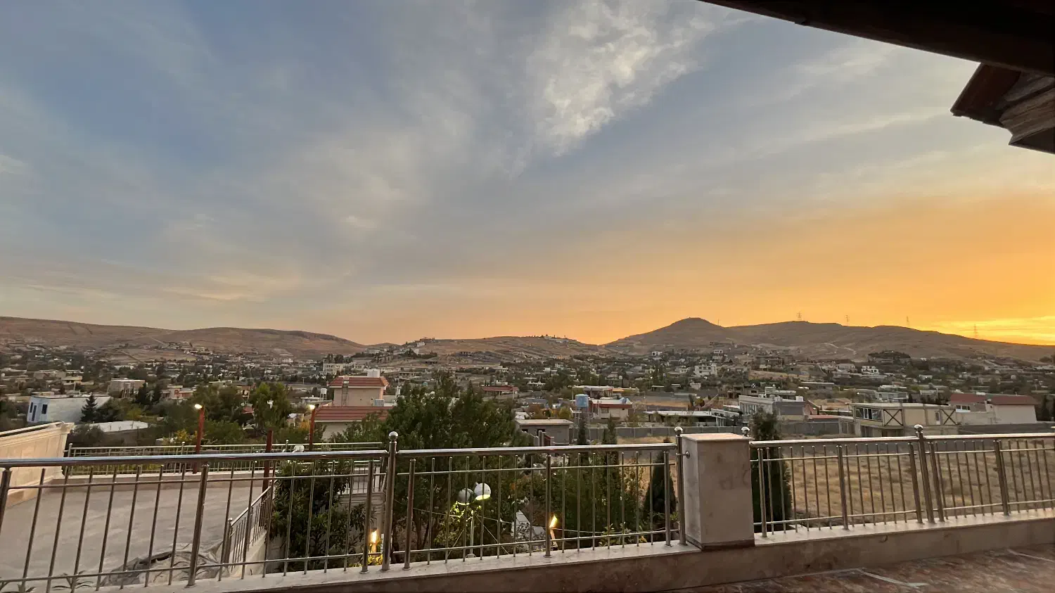 ویلاشهر کیمیا|اجارهٔ کوتاه‌مدت ویلا و باغ|شیراز, ویلاشهر|دیوار