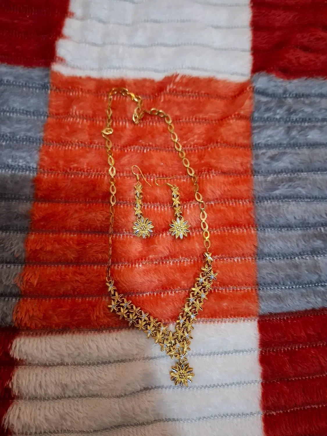 بدلیجات رنگ ثابت انگشتر گردنبند زنجیرگوشواره النگو|بدلیجات|قم, پردیسان|دیوار