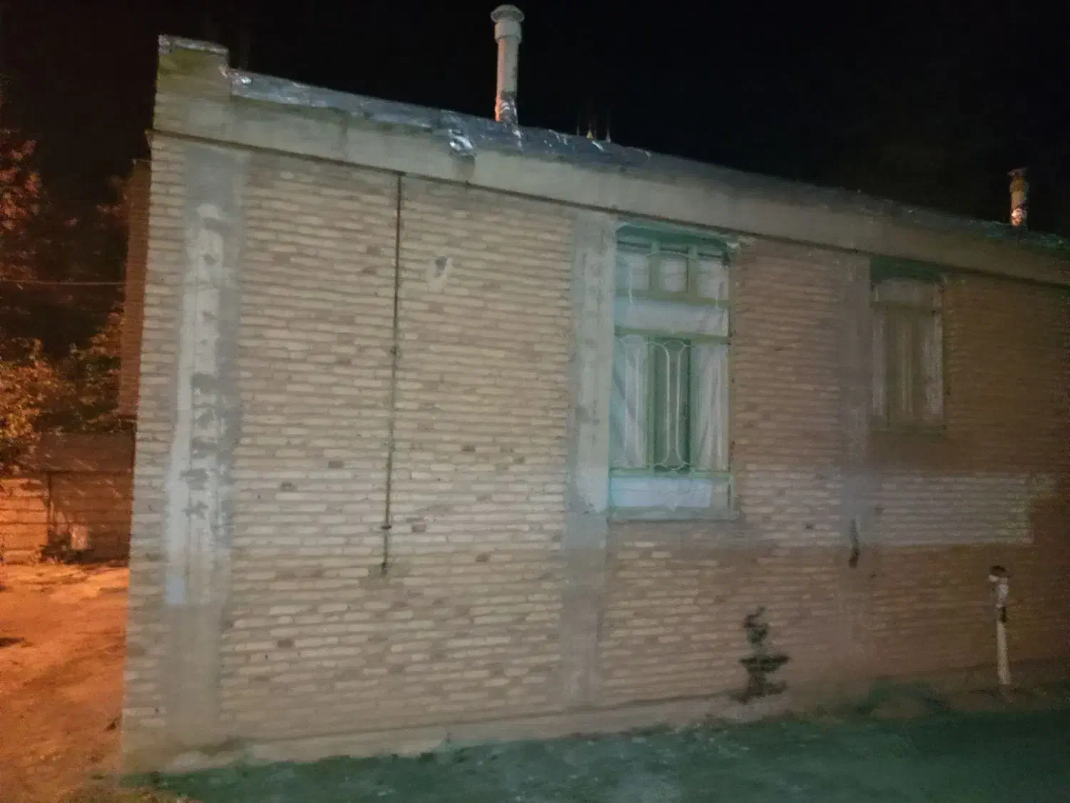 یک باب ساختمان ویلایی حیاط دار سند دار|فروش خانه و ویلا|اسلام آباد, |دیوار