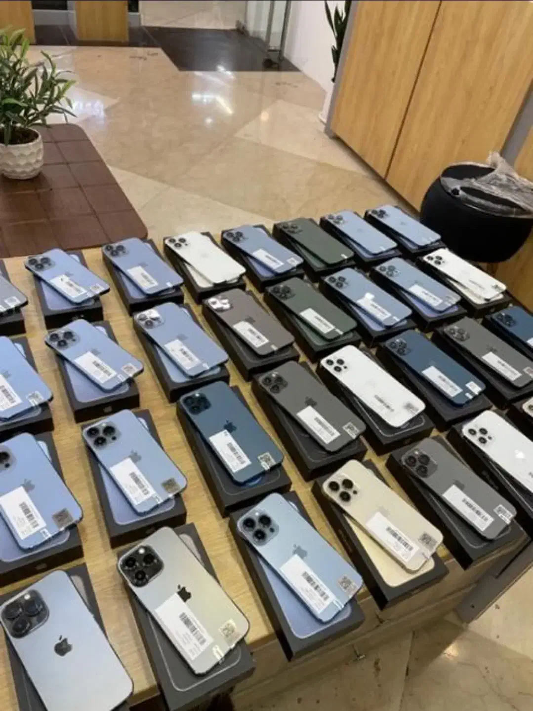 وارد کننده ایفون سری 13 بدون رجستر|موبایل|اهواز, لشکرآباد|دیوار