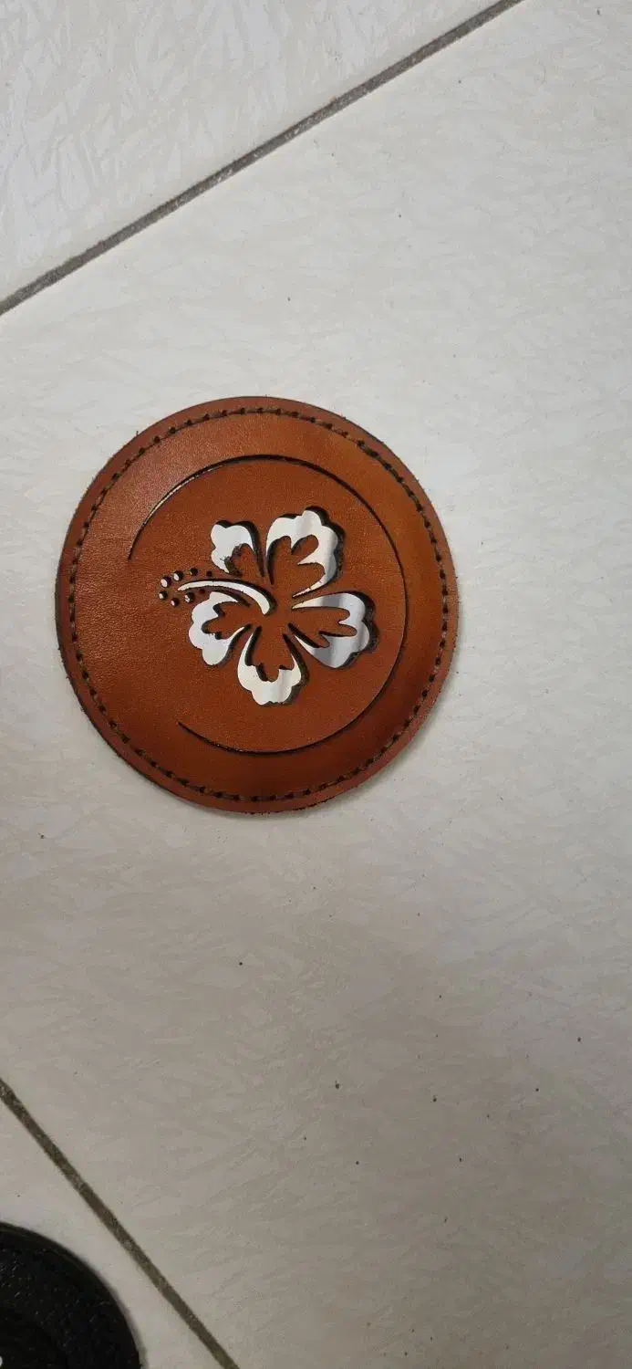 آینه چرمی|آینه|کرج, اصفهانی‌ها|دیوار