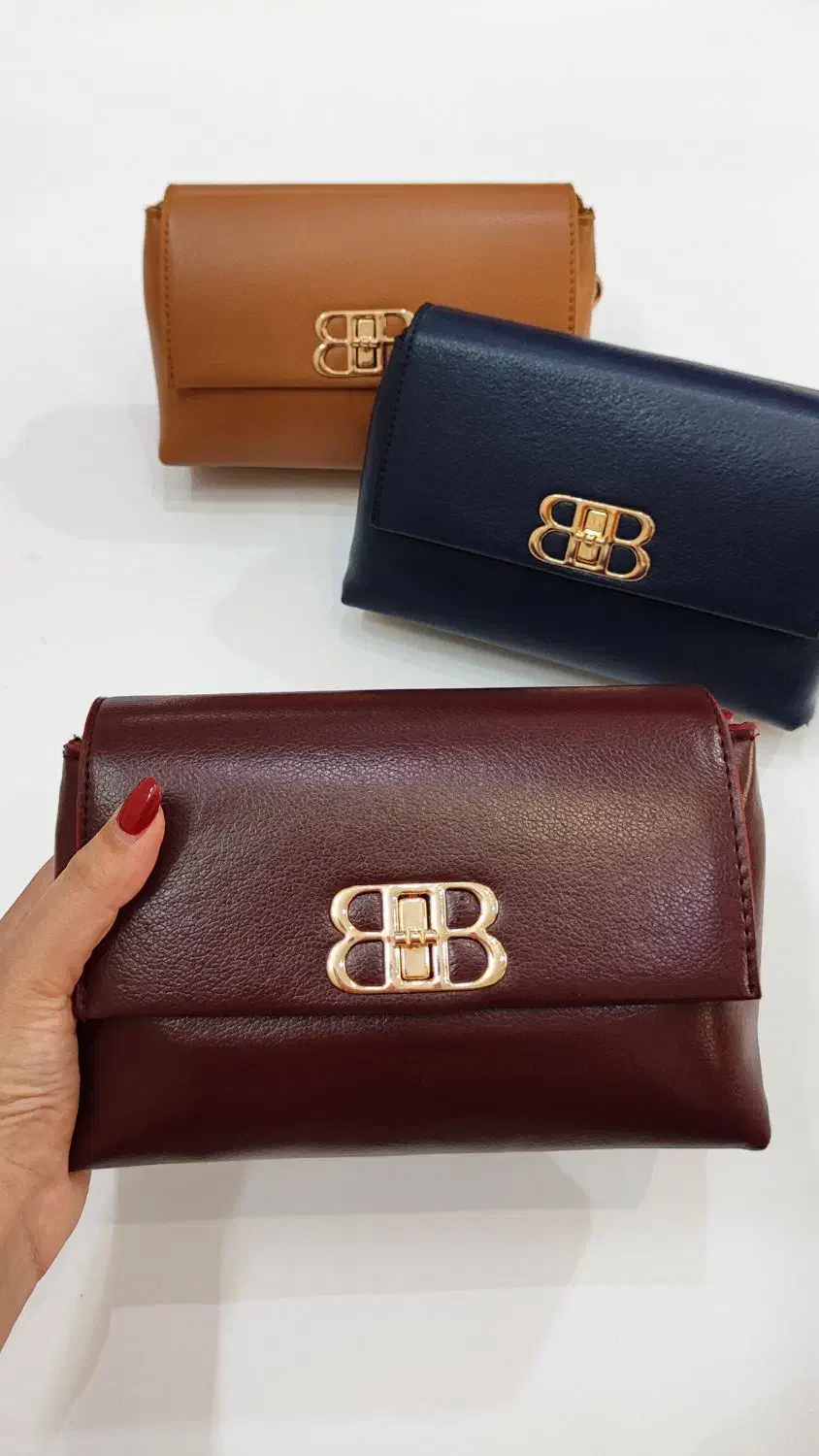 کیف دوشی|کیف، کفش، کمربند|رشت, کوی مهر|دیوار