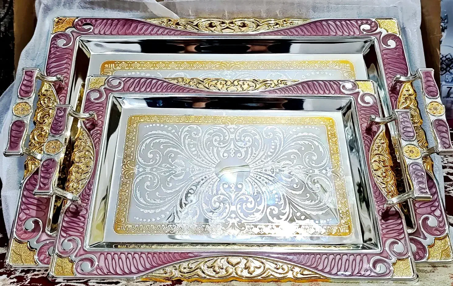 سینی دو تیکه برند Lacquer اماراتی رنگ ثابت|کلکسیون اشیاء عتیقه|کاشان, امیرکبیر|دیوار