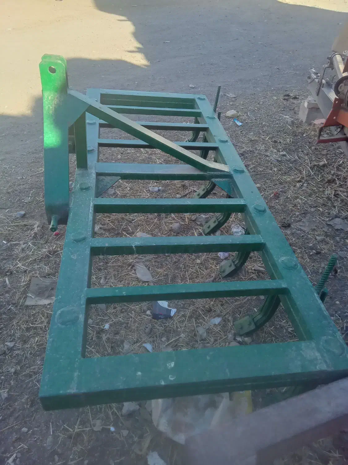 درمیخ تراکتور|قطعات یدکی و لوازم جانبی|سراب, |دیوار