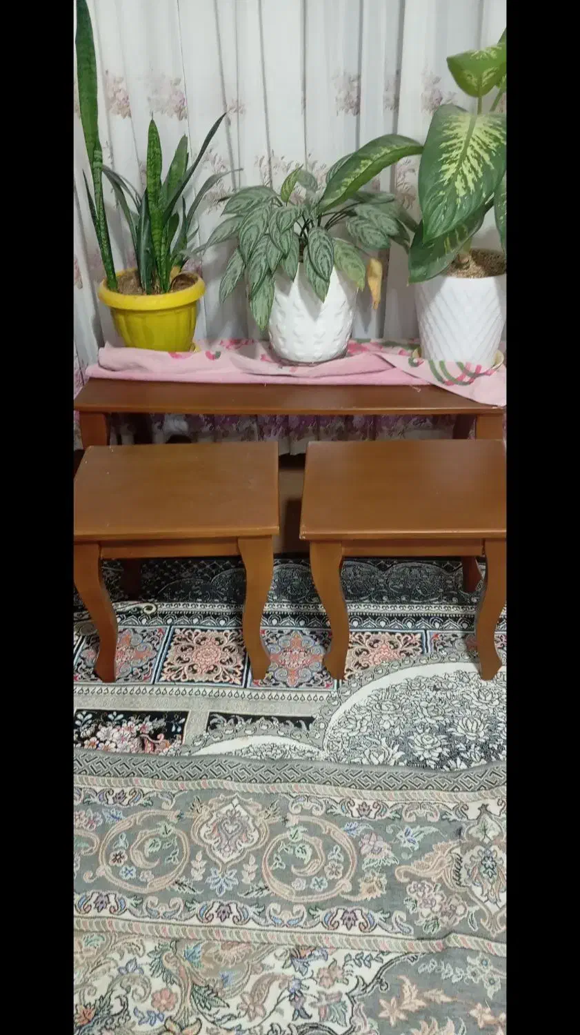 میز پا مبلی در حد نو  تازه خریدم به مبلام نمیخوره|مبلمان خانگی و میز عسلی|مشهد, پنجتن|دیوار
