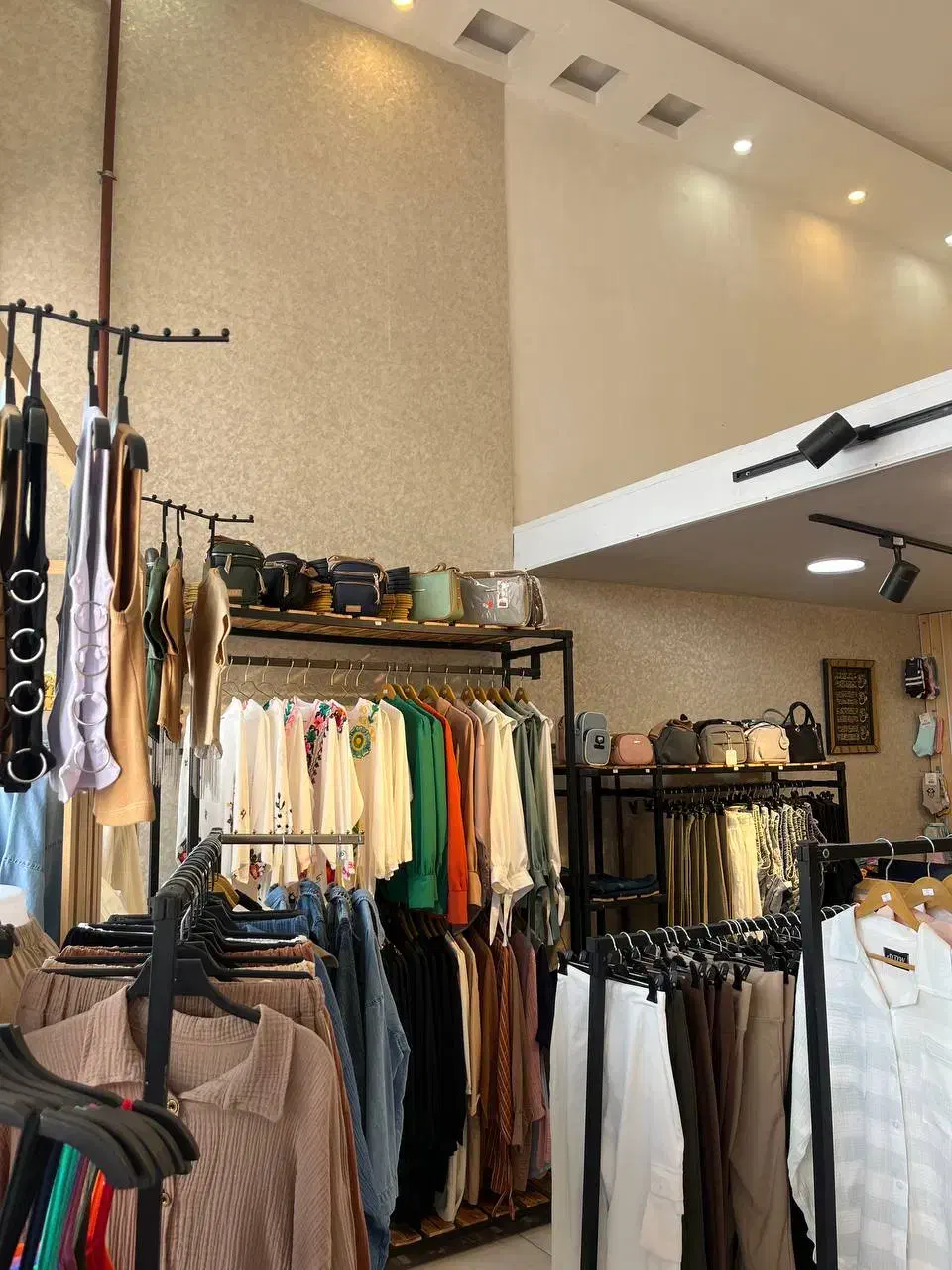 اجاره مغازه بر ۲ چمران|اجارهٔ مغازه و غرفه|رشت, کوی جام جم|دیوار