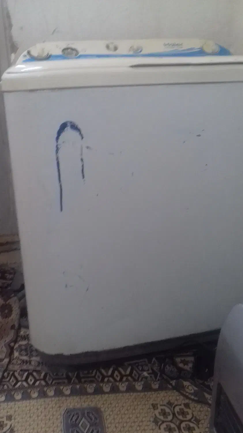 ماشین لباس شوی هایر بفروش میرسد|ماشین لباسشویی و خشک‌کن لباس|زاهدان, |دیوار