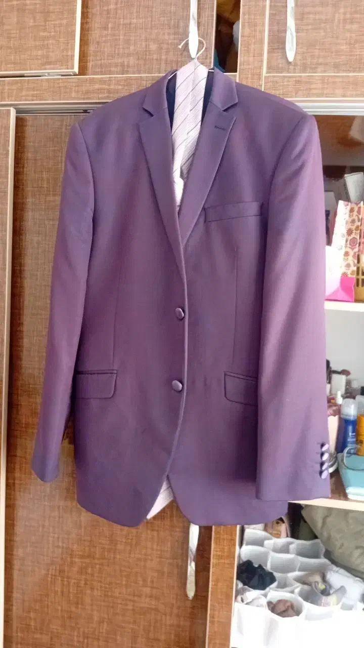 کت و شلوار و کروات|لباس|لاهیجان, کوی خزر|دیوار