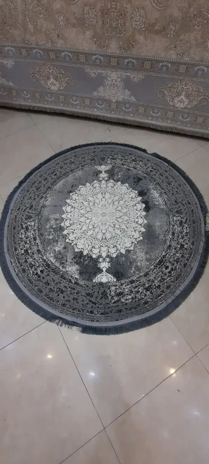 قالیچه دایره ۱×۱گرد برجسته تمام نخ آکرولیک|فرش|مشهد, امیر|دیوار