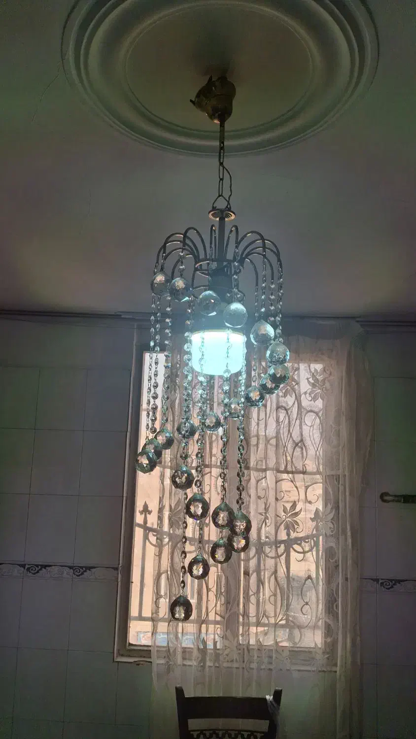 یک عدد لوستر کریستال|لوستر و چراغ آویز|محمدشهر, همایون ویلا|دیوار