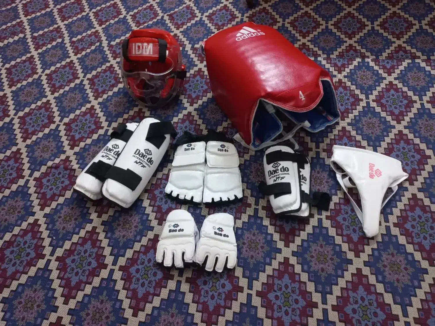 فروش پک کامل وسایل تکواندو ، درحد نو|تجهیزات ورزشی|بابل, |دیوار