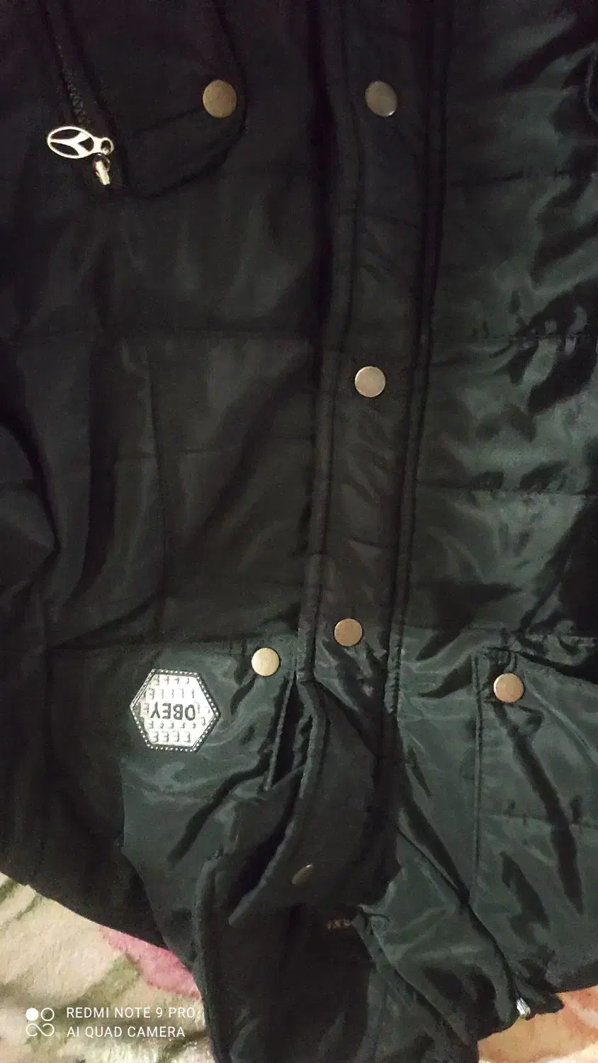 کاپشن نو|لباس|رشت, فلسطین|دیوار