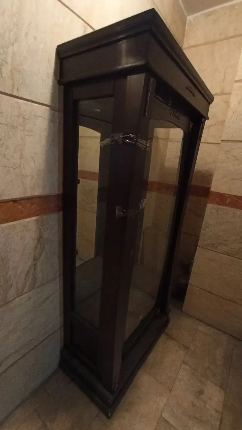 بوفه چوبی سالم و تمیز|بوفه، ویترین، کنسول|تهران, نارمک جنوبی|دیوار