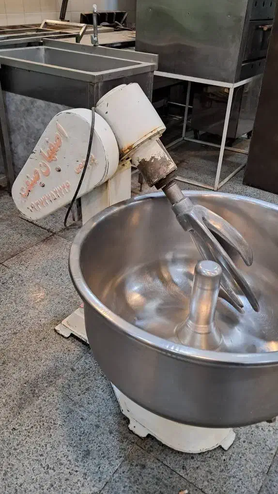 خمیگیر 90 کیلیویی|کافی‌شاپ و رستوران|مشهد, سناباد|دیوار