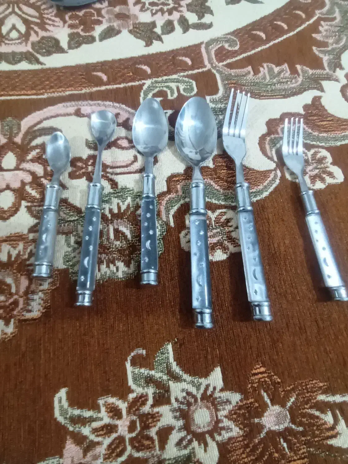 سرویس قاشق چنگال قدیمی|ظروف سرو و پذیرایی|کلاله, |دیوار