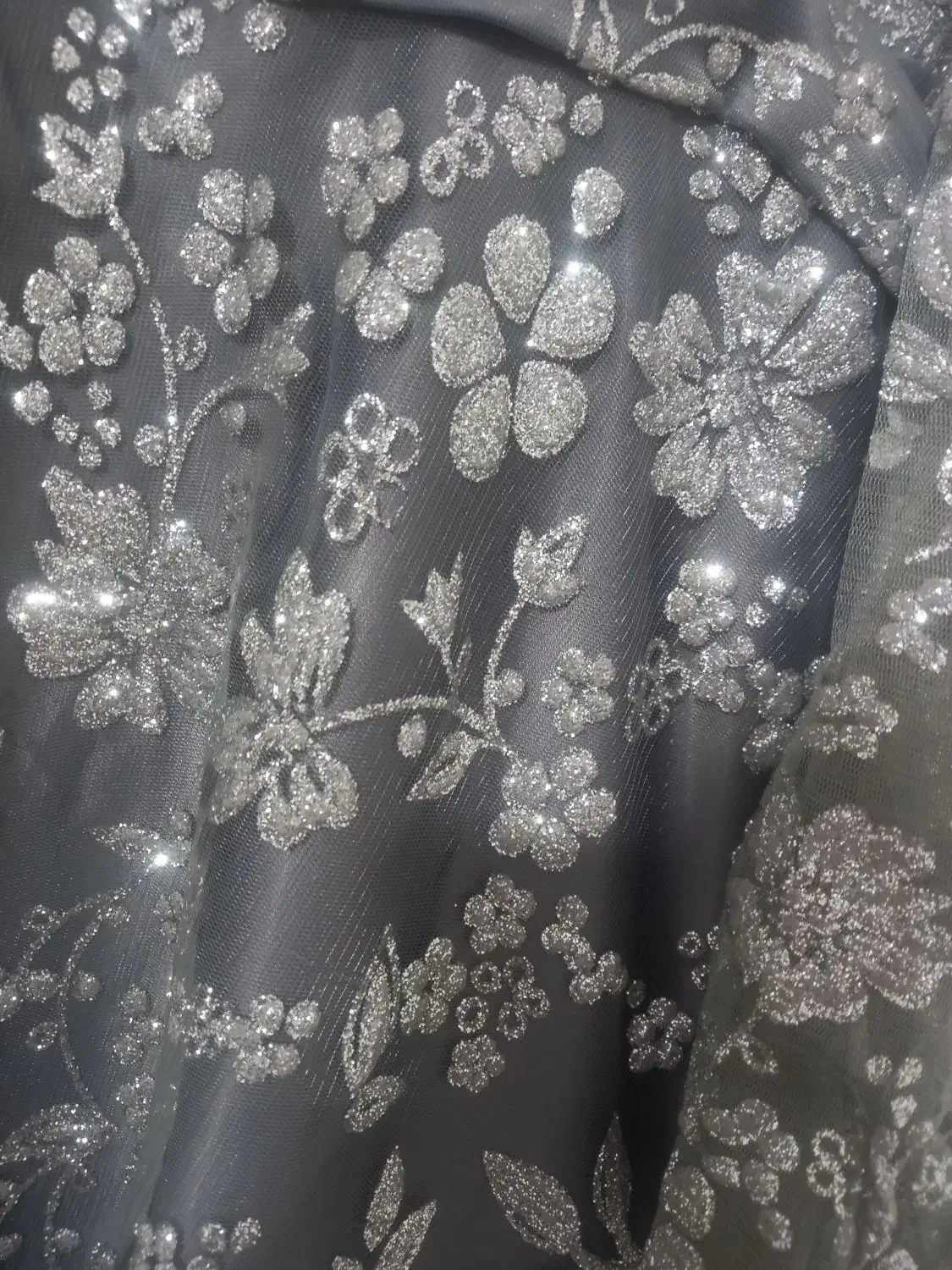 لباس مجلسی|لباس|رباطکریم, الارد|دیوار