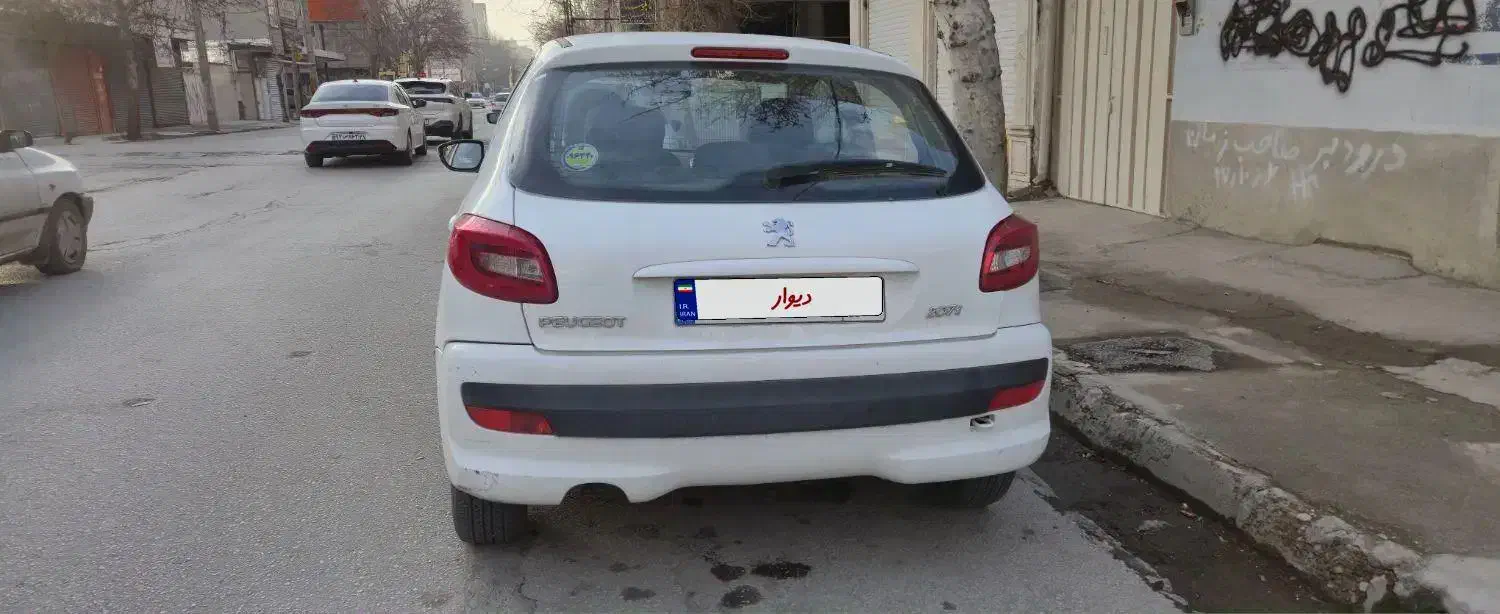 ۲۰۷ دنده ای  سفید مدل ۴۰۲|خودرو سواری و وانت|خرم‌آباد, |دیوار