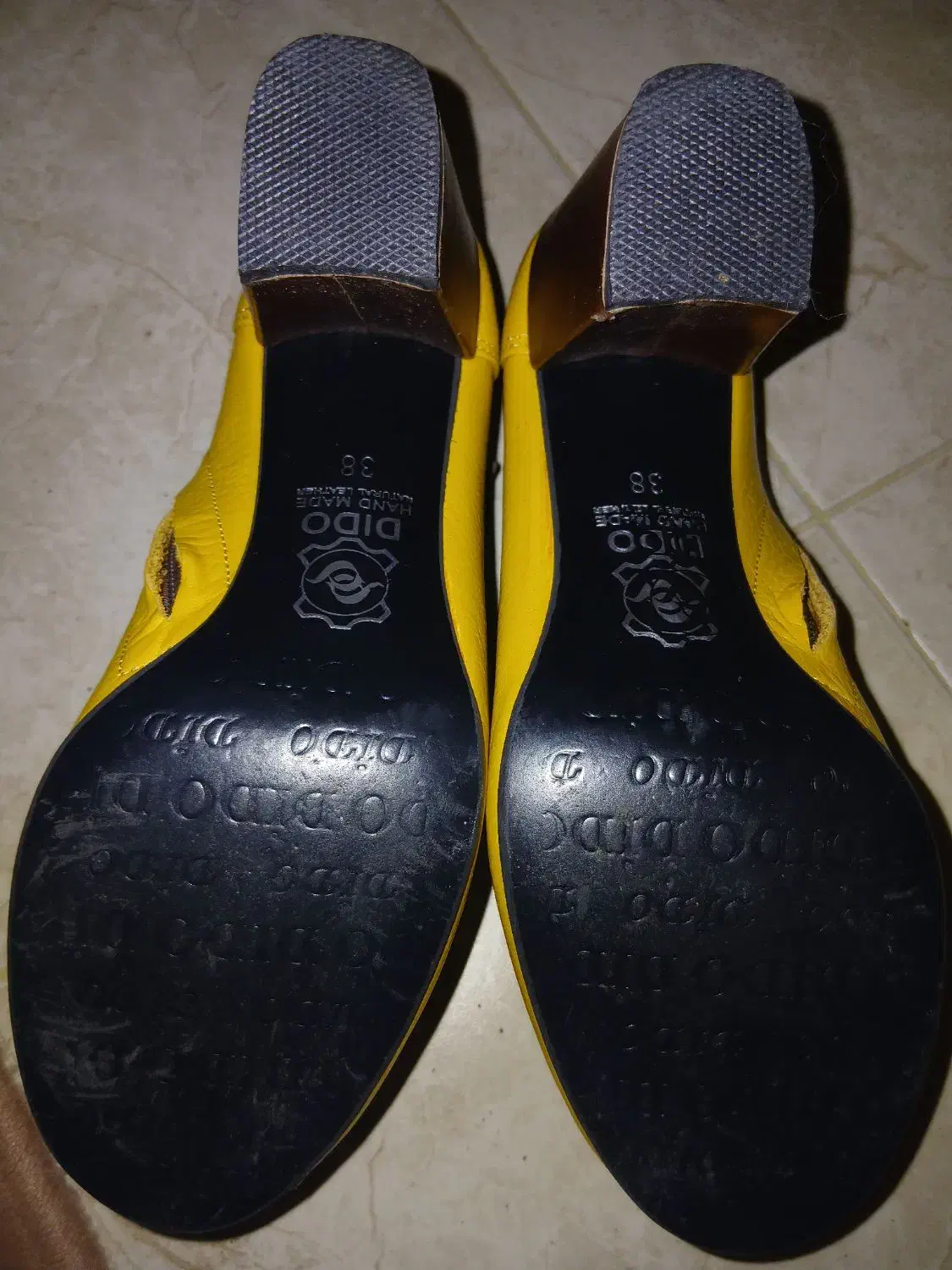 کفش پاشنه دار چرم|کیف، کفش، کمربند|بندر انزلی, عباس آباد|دیوار