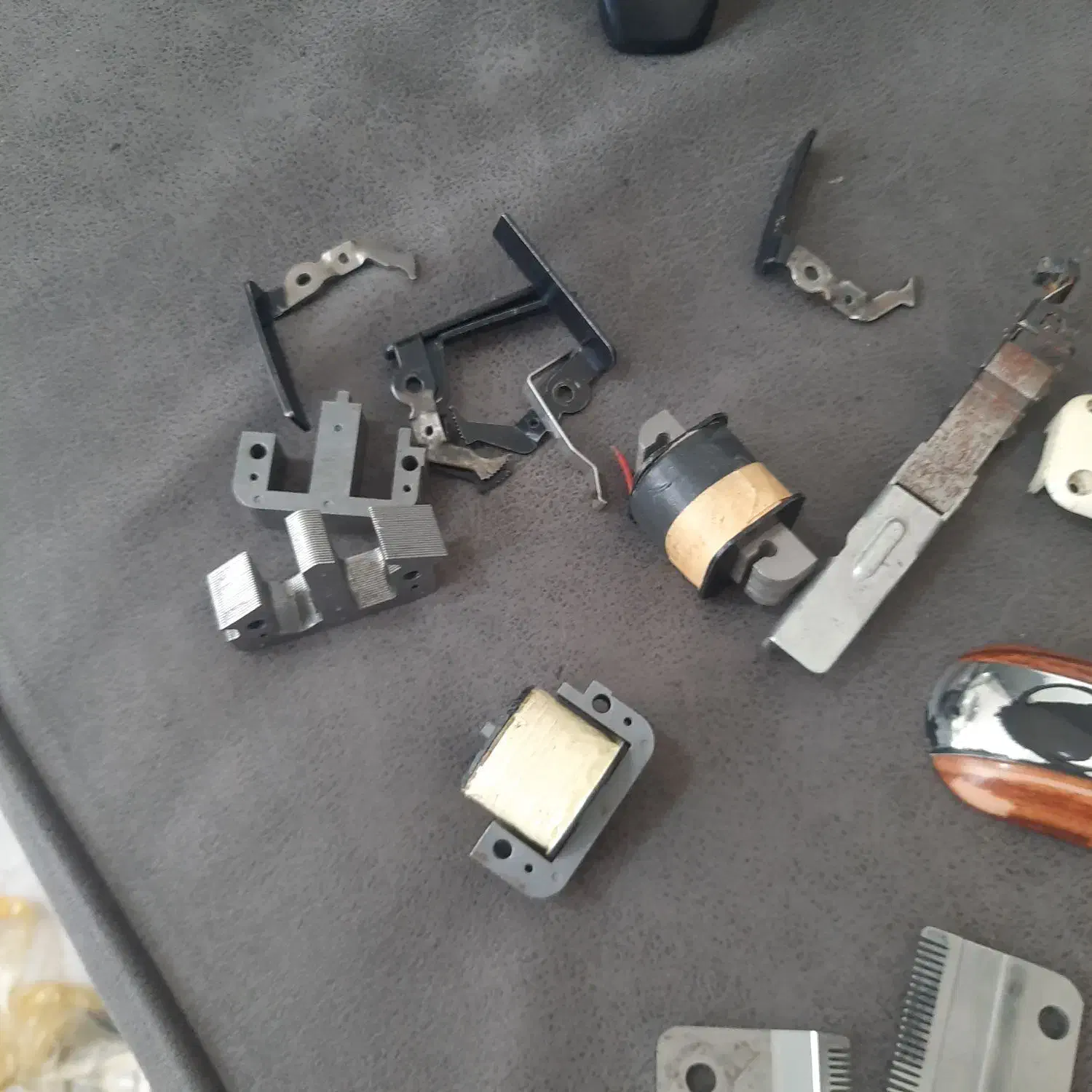 قطعات  ماشین اصلاح|آرایشگاه و سالن‌های زیبایی|قم, ولیعصر|دیوار