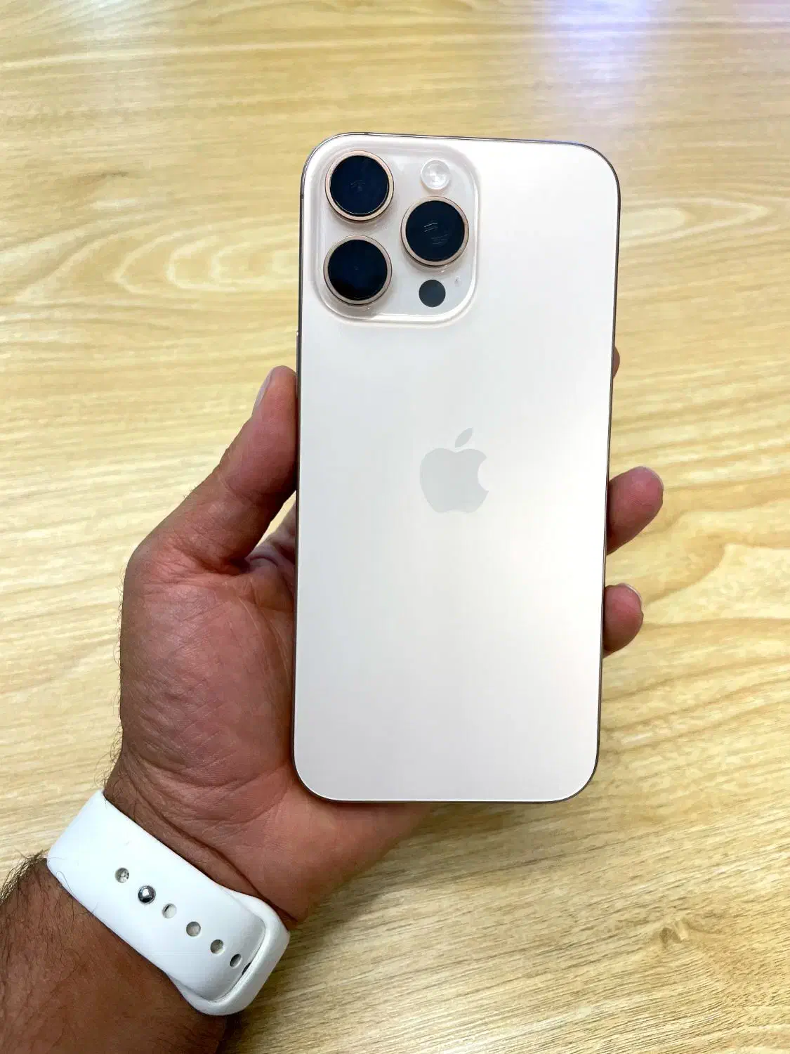 Iphone 16 pro max آیفون۱۶ پرومکس zaa 512 رجیستر 17|موبایل|تهران, میرداماد|دیوار
