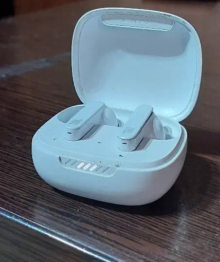 ایرباد jbl live pro plus|صوتی و تصویری|مبارکه, |دیوار