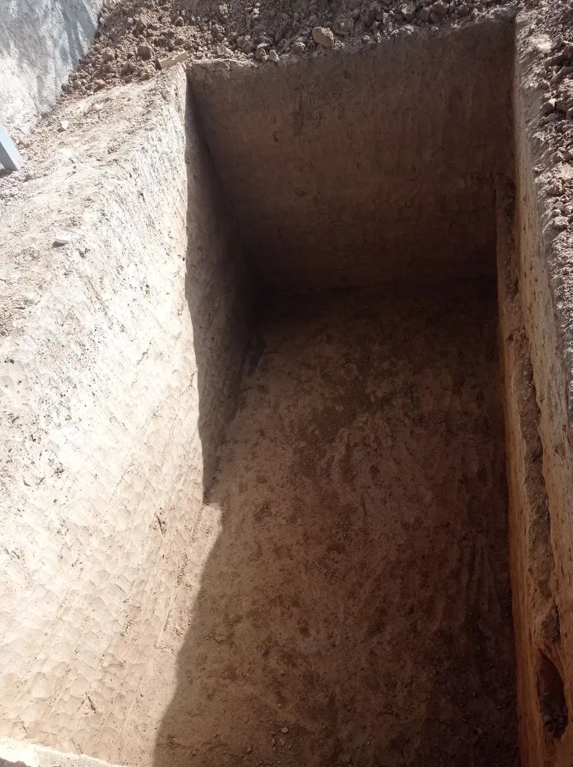 حفر چاه کنی|خدمات پیشه و مهارت|گنبد کاووس, |دیوار