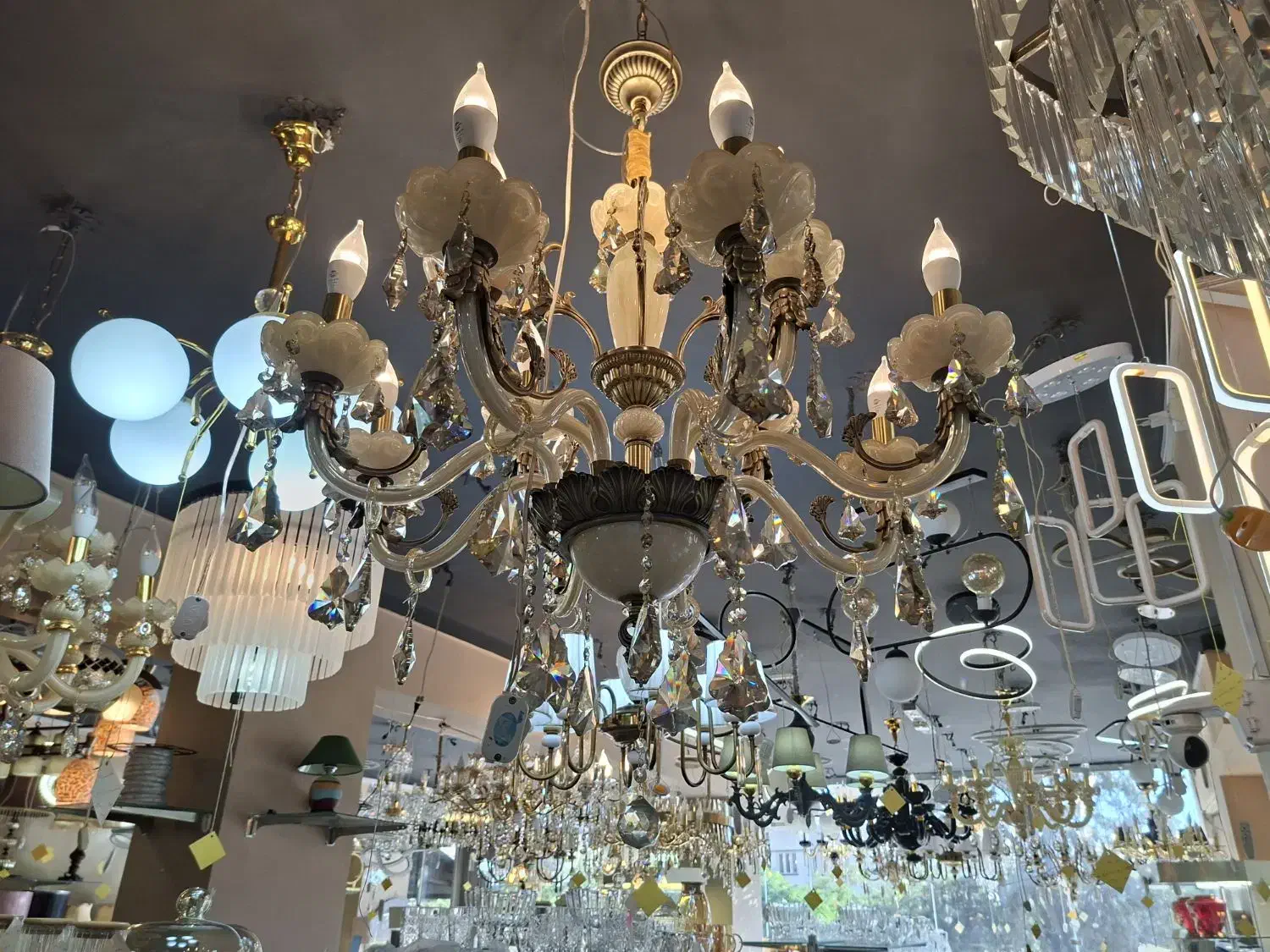 فروش انواع لوستر|لوستر و چراغ آویز|شیراز, زند|دیوار