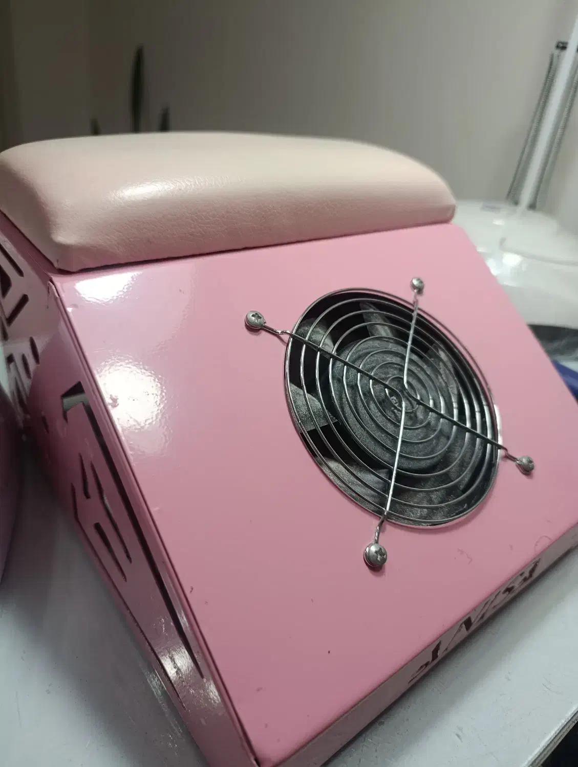 فن رومیزی زیردستدارناخنکار،چراغ کار، استندرومیزی|آرایشگاه و سالنهای زیبایی|رشت, ساغری سازان|دیوار