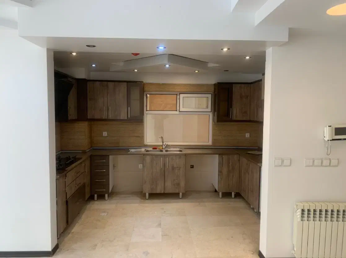 130متر امیرآباد شمالی/خ نوزدهم/ 7 ساله